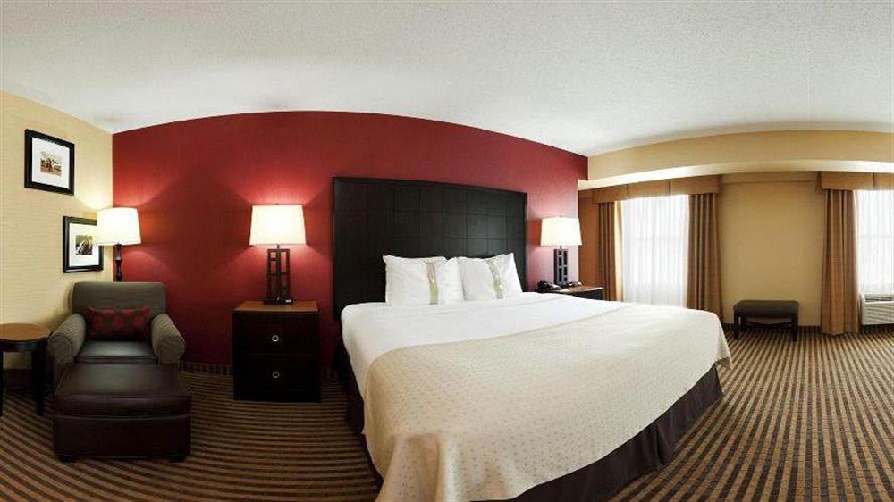 By Ihg Hotel